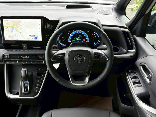 ヴォクシー ハイブリッドS-Z カイテキリベンパッケージ 登録済み未使用車 セーフティセンス LEDライト ターンランプ アドバンスドパーク ユニバーサルステップ 13.2型後席ディスプレイ デジタルインナーミラー 17インチAW(22枚目)