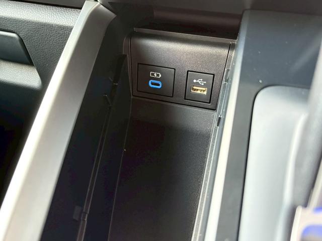 ヴォクシー ハイブリッドS-Z カイテキリベンパッケージ 登録済み未使用車 セーフティセンス LEDライト ターンランプ アドバンスドパーク ユニバーサルステップ 13.2型後席ディスプレイ デジタルインナーミラー 17インチAW(47枚目)