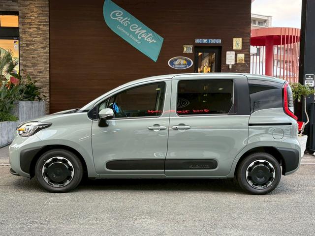 シエンタ ハイブリッドZ コンフォートパッケージ 登録済み未使用車(12枚目)