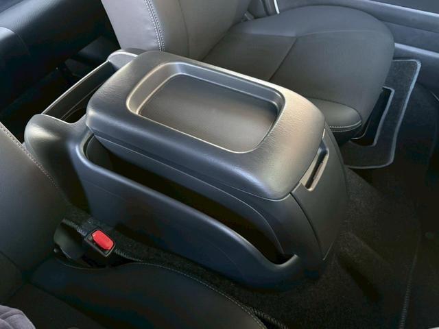 ハイエースバン スーパーＧＬ　ダークプライムＩＩ　新車未登録　８型　ダークプライムＩＩ　ナビＴＶ　全方位カメラ　トヨタセーフティセンス　両側電動スライドドア　黒木目コンビステアリング　ＪＡＯＳ前後スキッドバー　ナイトロパワー艶消黒１６ＡＷ（37枚目）