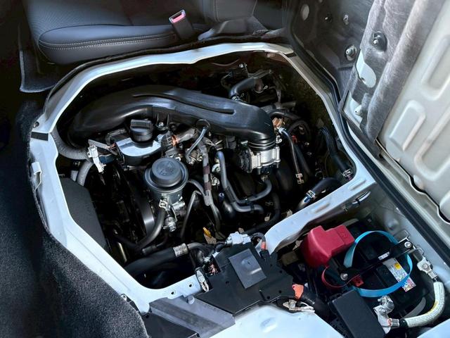 ハイエースバン スーパーＧＬ　ダークプライムＩＩ　新車未登録　８型　ダークプライムＩＩ　ナビＴＶ　全方位カメラ　トヨタセーフティセンス　両側電動スライドドア　黒木目コンビステアリング　ＪＡＯＳ前後スキッドバー　ナイトロパワー艶消黒１６ＡＷ（48枚目）