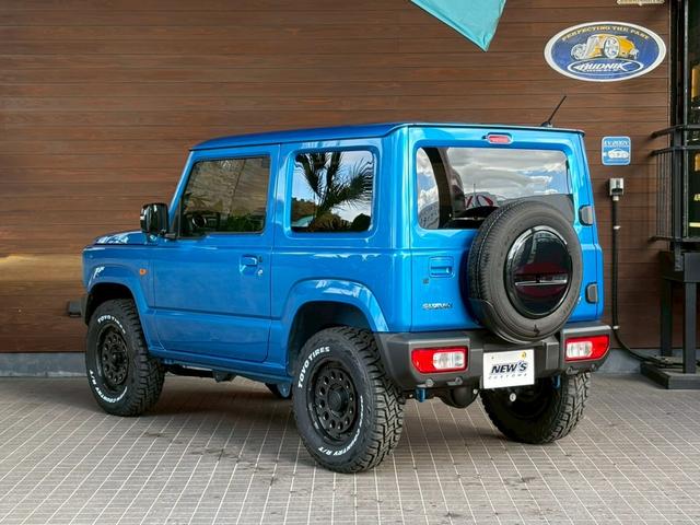 ジムニー ＸＣ　５ＭＴ　届出済未使用車　ボディ同色ＫＬＣフェイスグリルＳＪ　ニトロパワーマットブラック１６ＡＷ　バックカメラ　アルパインディスプレイオーディオ（8枚目）