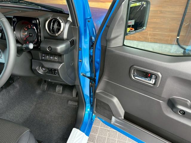 ジムニー ＸＣ　５ＭＴ　届出済未使用車　ボディ同色ＫＬＣフェイスグリルＳＪ　ニトロパワーマットブラック１６ＡＷ　バックカメラ　アルパインディスプレイオーディオ（21枚目）