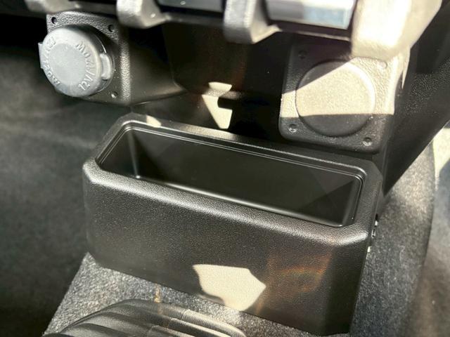 ジムニー ＸＣ　５ＭＴ　届出済未使用車　ボディ同色ＫＬＣフェイスグリルＳＪ　ニトロパワーマットブラック１６ＡＷ　バックカメラ　アルパインディスプレイオーディオ（36枚目）