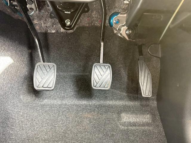 ジムニー ＸＣ　５ＭＴ　届出済未使用車　ボディ同色ＫＬＣフェイスグリルＳＪ　ニトロパワーマットブラック１６ＡＷ　バックカメラ　アルパインディスプレイオーディオ（40枚目）