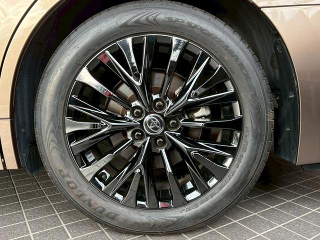 アルファードハイブリッド Ｚ　ワンオーナー　純正ナビＴＶ全方位カメラ　後席モニター　デジタルインナーミラー　左右独立ムーンルーフ　　ヴェルファイアハイブリッドＺプレミア用１９インチＡＷ　スペアタイヤ　アンビエントライト（24枚目）