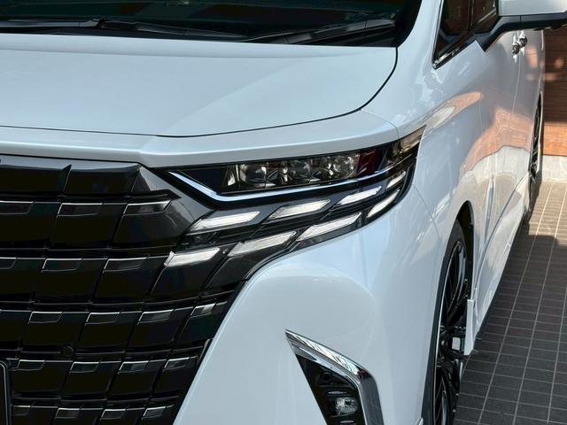 アルファードハイブリッド Ｚ　登録済未使用車　ＮＥＷ’Ｓコンプリート　ＮＥＷ’Ｓフルエアロ　車高調　ＲＡＹＳホムラ２１インチＡＷ　純正ナビＴＶ　全方位カメラ　フリップダウンモニター　アルパインリフトアップスピーカー　サンルーフ（21枚目）