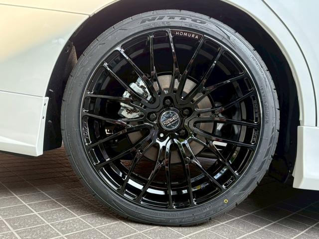 アルファードハイブリッド Ｚ　登録済未使用車　ＮＥＷ’Ｓコンプリート　ＮＥＷ’Ｓフルエアロ　車高調　ＲＡＹＳホムラ２１インチＡＷ　純正ナビＴＶ　全方位カメラ　フリップダウンモニター　アルパインリフトアップスピーカー　サンルーフ（27枚目）