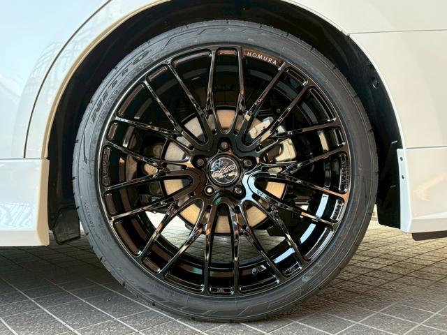 アルファードハイブリッド Ｚ　登録済未使用車　ＮＥＷ’Ｓコンプリート　ＮＥＷ’Ｓフルエアロ　車高調　ＲＡＹＳホムラ２１インチＡＷ　純正ナビＴＶ　全方位カメラ　フリップダウンモニター　アルパインリフトアップスピーカー　サンルーフ（29枚目）