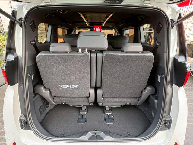 アルファードハイブリッド Ｚ　登録済未使用車　ＮＥＷ’Ｓコンプリート　ＮＥＷ’Ｓフルエアロ　車高調　ＲＡＹＳホムラ２１インチＡＷ　純正ナビＴＶ　全方位カメラ　フリップダウンモニター　アルパインリフトアップスピーカー　サンルーフ（35枚目）