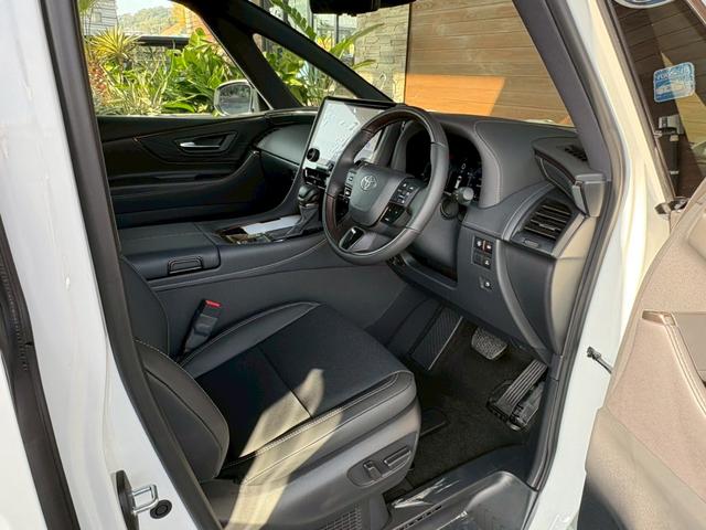 アルファードハイブリッド Ｚ　登録済未使用車　ＮＥＷ’Ｓコンプリート　ＮＥＷ’Ｓフルエアロ　車高調　ＲＡＹＳホムラ２１インチＡＷ　純正ナビＴＶ　全方位カメラ　フリップダウンモニター　アルパインリフトアップスピーカー　サンルーフ（43枚目）