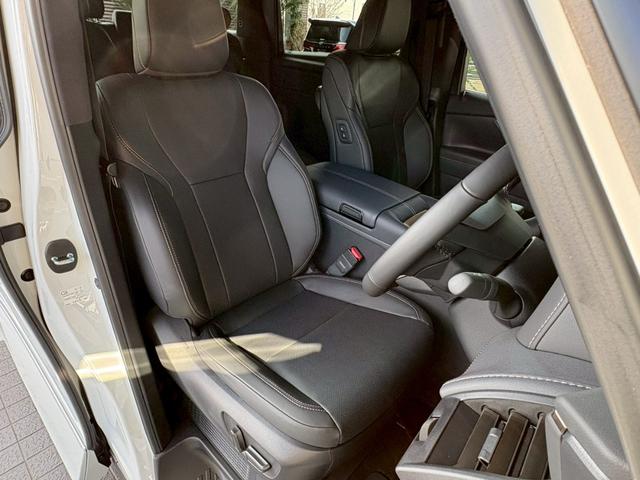 アルファードハイブリッド Ｚ　登録済未使用車　ＮＥＷ’Ｓコンプリート　ＮＥＷ’Ｓフルエアロ　車高調　ＲＡＹＳホムラ２１インチＡＷ　純正ナビＴＶ　全方位カメラ　フリップダウンモニター　アルパインリフトアップスピーカー　サンルーフ（46枚目）