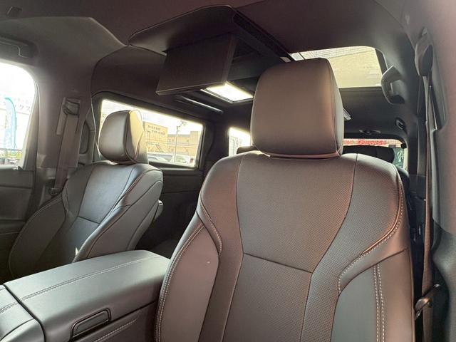 アルファードハイブリッド Ｚ　登録済未使用車　ＮＥＷ’Ｓコンプリート　ＮＥＷ’Ｓフルエアロ　車高調　ＲＡＹＳホムラ２１インチＡＷ　純正ナビＴＶ　全方位カメラ　フリップダウンモニター　アルパインリフトアップスピーカー　サンルーフ（48枚目）