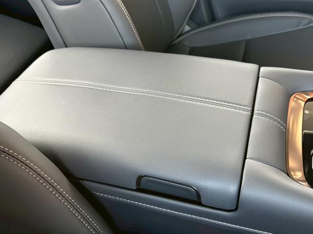 アルファードハイブリッド Ｚ　登録済未使用車　ＮＥＷ’Ｓコンプリート　ＮＥＷ’Ｓフルエアロ　車高調　ＲＡＹＳホムラ２１インチＡＷ　純正ナビＴＶ　全方位カメラ　フリップダウンモニター　アルパインリフトアップスピーカー　サンルーフ（66枚目）