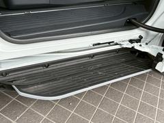 ������¦���饤�ɥɥ��ˤϥ᡼�������ץ�����������ư���ƥåפ������ޤ��� 6