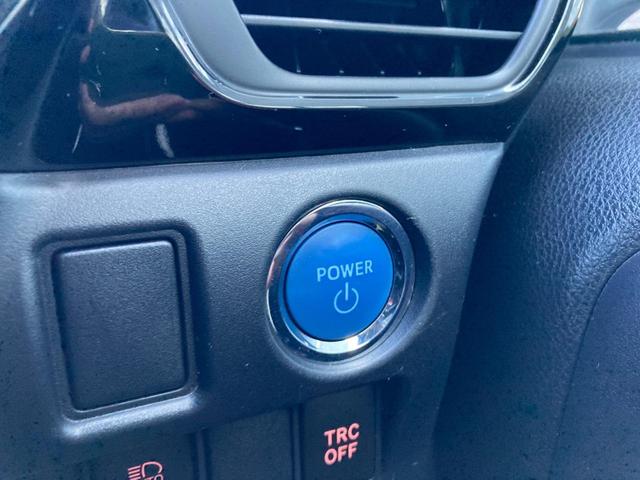 ハイブリッドG 後期 禁煙車 トヨタセーフティセンス LEDヘッドライト 革巻きステアリング フロントシートヒーター 純正フリップダウンモニター リアゲートイージークロージャー 純正15インチアルミ(24枚目)