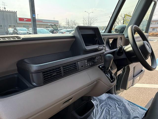 Ｎ－ＢＯＸジョイ ベースグレード　１オーナー車　シートヒーター　アイドリングストップ　プッシュスタート　スマートキー２本　両側スライドドア　クリアランスソナー　バックカメラ　オートハイビーム　電動格納ミラー　禁煙車　点検記録簿（2枚目）
