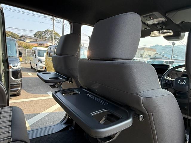 Ｎ－ＢＯＸジョイ ベースグレード　１オーナー車　シートヒーター　アイドリングストップ　プッシュスタート　スマートキー２本　両側スライドドア　クリアランスソナー　バックカメラ　オートハイビーム　電動格納ミラー　禁煙車　点検記録簿（12枚目）