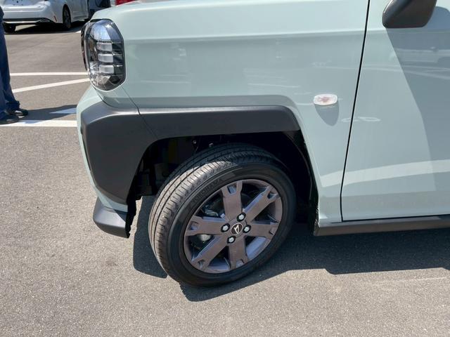 タフト Ｇ　ダーククロムベンチャー　Ｇクロムベンチャー　ｅｃｏＩＤＬＥ非装着車　１オ－ナ－　車禁煙　ＬＥＤライト　バックカメラ　オートマチックハイビーム　スマートキー　プッシュスタート　シートヒーター　サンルーフ（12枚目）