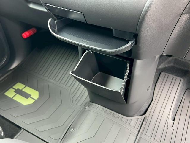 デリカミニ Ｇ　プレミアム　シャモニーパッケージ　衝突軽減ブレーキ　レーンアシスト　オートハイビーム　両側側電動スライドドア　ルーフレール　メーカー保証　オートＬＥＤライト　シートヒーター　バックカメラ　定期点検記録簿　禁煙（36枚目）