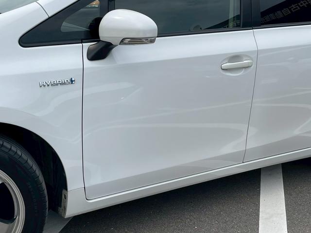 プリウスアルファ Ｇ　純正ナビ　フルセグＴＶ　スマ－トキ－　定期点検記録簿　禁煙車　ＬＥＤヘッドランプ　ステアリングリモコン　本革巻ステアリング　社外アルミ１７インチ　オートライト　オートマチックハイビーム　盗難防止（47枚目）