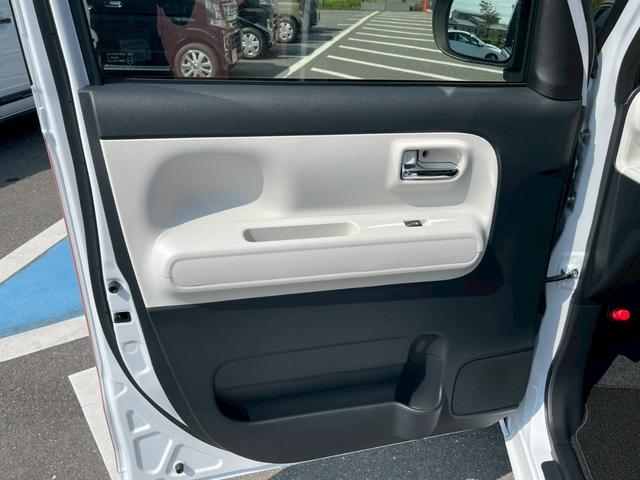 ムーヴキャンバス ストライプスＧ　スマートアシスト　禁煙車両　　電動パーキングブレーキ　ＬＥＤヘッドランプ　両側電動オートスライドドア　ホッとカップホルダー　シートヒーター　衝突軽減ブレーキ　スマートキー（22枚目）