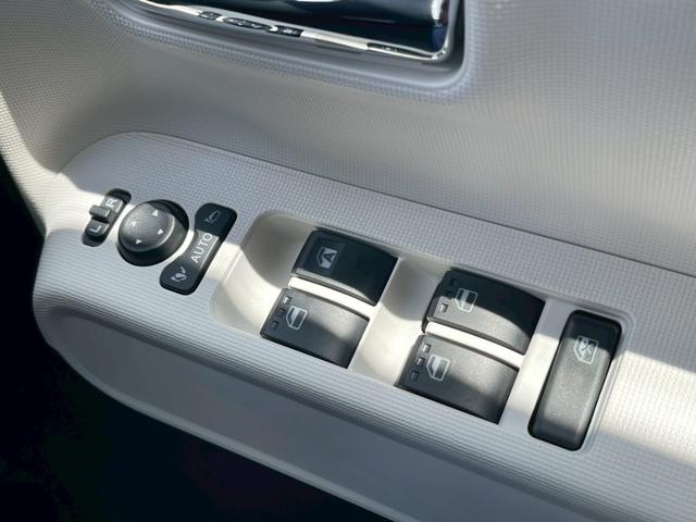ムーヴキャンバス ストライプスＧ　スマートアシスト　禁煙車両　オートクルーズコントロール　電動パーキングブレーキ　ＬＥＤヘッドランプ　両側電動オートスライドドア　ホッとカップホルダー　シートヒーター　衝突軽減ブレーキ　スマートキー（48枚目）