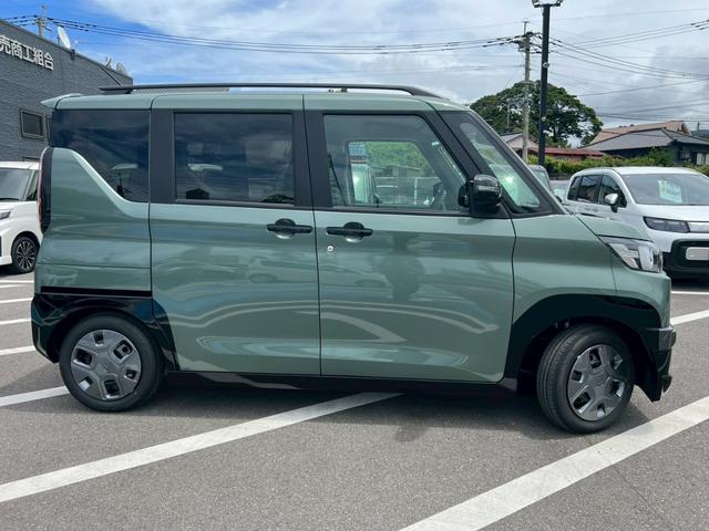 デリカミニ Ｇ　１オーナー　パワースライドドア　禁煙車　ＬＥＤヘッドランプ　シートヒーター　オートマチックハイビーム　フォグランプ　バックカメラ　デジタルルームミラー　本革巻ステアリング　ハーフレザーシート（3枚目）