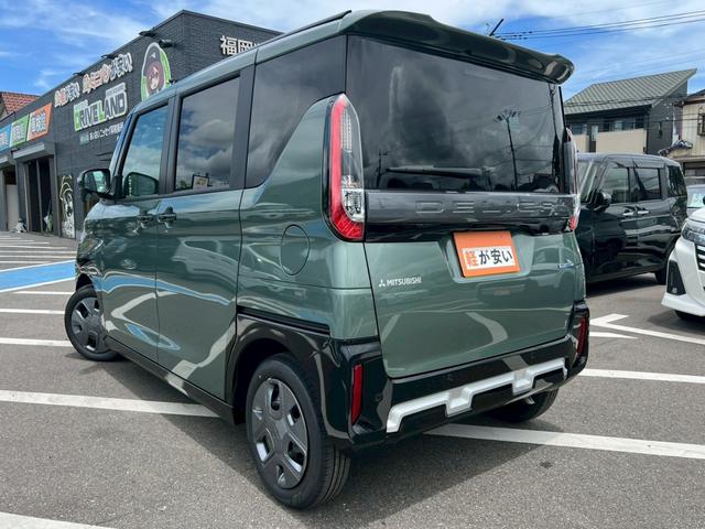デリカミニ Ｇ　１オーナー　パワースライドドア　禁煙車　ＬＥＤヘッドランプ　シートヒーター　オートマチックハイビーム　フォグランプ　バックカメラ　デジタルルームミラー　本革巻ステアリング　ハーフレザーシート（8枚目）