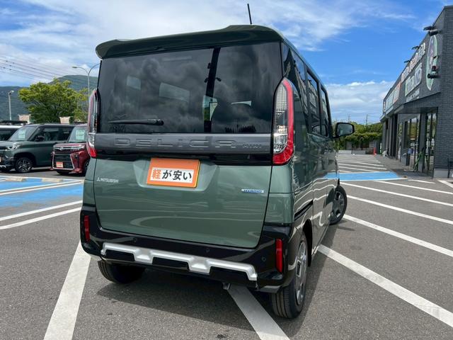 デリカミニ Ｇ　１オーナー　パワースライドドア　禁煙車　ＬＥＤヘッドランプ　シートヒーター　オートマチックハイビーム　フォグランプ　バックカメラ　デジタルルームミラー　本革巻ステアリング　ハーフレザーシート（9枚目）
