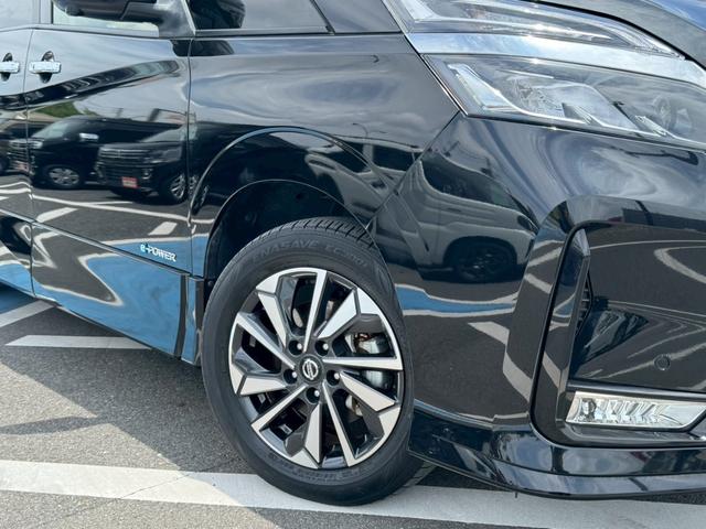 セレナ ｅ－パワー　ハイウェイスターＶ　禁煙車　全周囲カメラ　両側パワースライド　チップアップシート　レーダークルーズコントロール　ＥＴＣ　後席モニター　１６インチ純正アルミホイール　前後ドラレコ　ＬＥＤヘッドライト　オートハイビーム（15枚目）