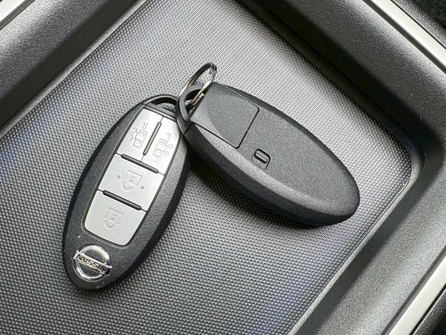セレナ ｅ－パワー　ハイウェイスターＶ　禁煙車　全周囲カメラ　両側パワースライド　チップアップシート　レーダークルーズコントロール　ＥＴＣ　後席モニター　１６インチ純正アルミホイール　前後ドラレコ　ＬＥＤヘッドライト　オートハイビーム（39枚目）