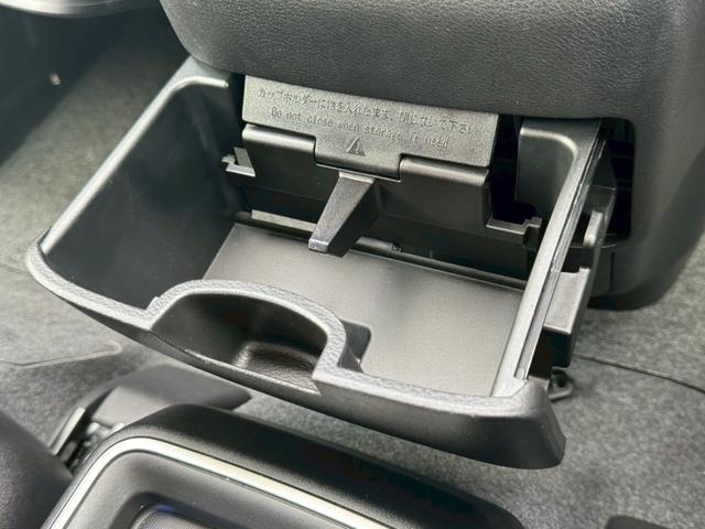 セレナ ｅ－パワー　ハイウェイスターＶ　禁煙車　全周囲カメラ　両側パワースライド　チップアップシート　レーダークルーズコントロール　ＥＴＣ　後席モニター　１６インチ純正アルミホイール　前後ドラレコ　ＬＥＤヘッドライト　オートハイビーム（40枚目）