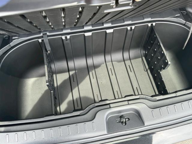 セレナ ｅ－パワー　ハイウェイスターＶ　禁煙車　全周囲カメラ　両側パワースライド　チップアップシート　レーダークルーズコントロール　ＥＴＣ　後席モニター　１６インチ純正アルミホイール　前後ドラレコ　ＬＥＤヘッドライト　オートハイビーム（65枚目）