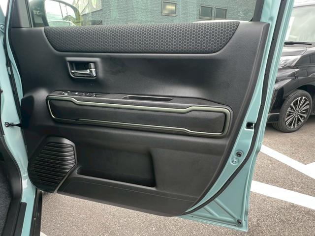 ハスラー タフワイルドターボ　禁煙車　スマートキー　レーダークルーズコントロール　レーンアシスト　衝突被害軽減システム　オートマチックハイビーム　シートヒーター　本革巻ステアリング　パドルシフト　１５インチ純正アルミホイール（7枚目）