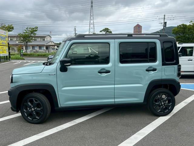 ハスラー タフワイルドターボ　禁煙車　スマートキー　レーダークルーズコントロール　レーンアシスト　衝突被害軽減システム　オートマチックハイビーム　シートヒーター　本革巻ステアリング　パドルシフト　１５インチ純正アルミホイール（10枚目）
