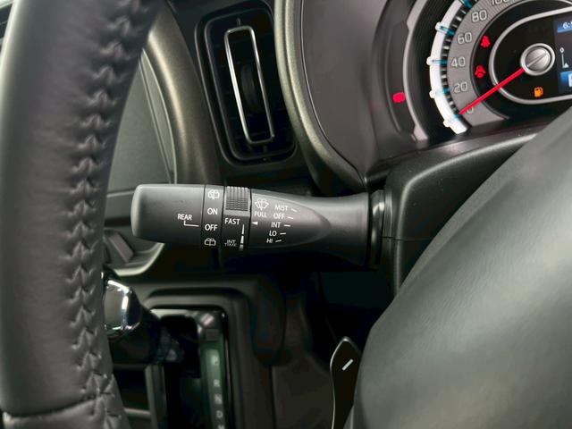 ハスラー タフワイルドターボ　禁煙車　スマートキー　レーダークルーズコントロール　レーンアシスト　衝突被害軽減システム　オートマチックハイビーム　シートヒーター　本革巻ステアリング　パドルシフト　１５インチ純正アルミホイール（34枚目）