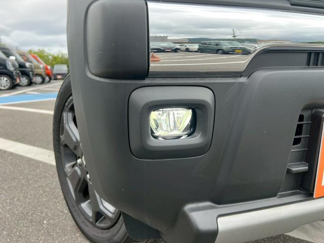 ハスラー タフワイルドターボ　禁煙車　スマートキー　レーダークルーズコントロール　レーンアシスト　衝突被害軽減システム　オートマチックハイビーム　シートヒーター　本革巻ステアリング　パドルシフト　１５インチ純正アルミホイール（39枚目）