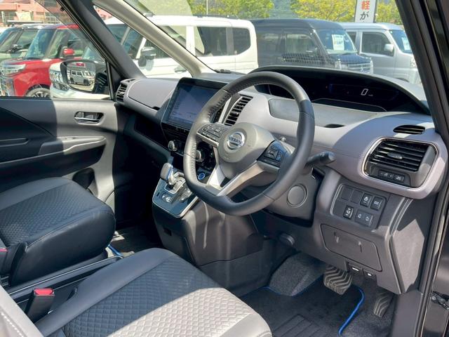 セレナ ｅ－パワー　ハイウェイスターＶ　禁煙車　全周囲カメラ　両側パワースライドドア　レーダークルーズコントロール　ＥＴＣ　後席モニター　１６インチ純正アルミホイール　前ドラレコ　ＬＥＤヘッドライト　オートハイビーム　３列シート（31枚目）