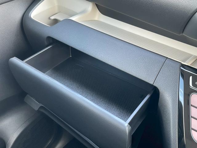 デリカミニ Ｔ　プレミアム　リミテッドエディション　衝突軽減ブレーキ　レーンアシスト　オートハイビーム　両側側電動スライドドア　ルーフレール　メーカー保証　オートＬＥＤライト　シートヒーター　バックカメラ　定期点検記録簿　禁煙（5枚目）