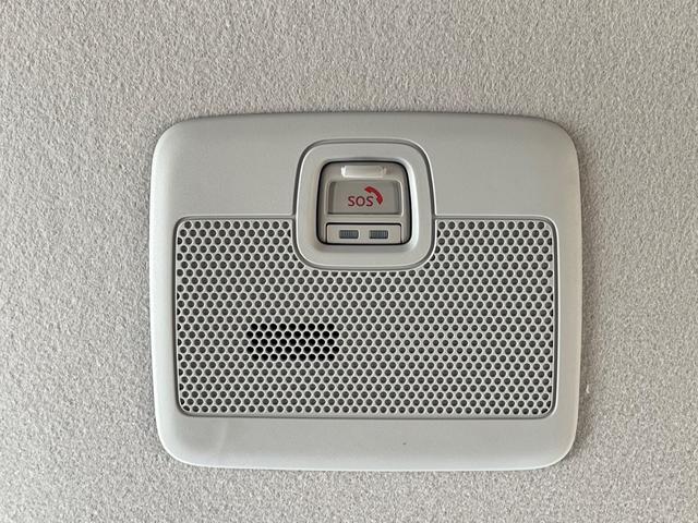 スペーシアカスタム ハイブリッドＸＳターボ　ターボ　メ－カ－ワイドナビ　フルセグＴＶ　全周囲カメラ　ワンオ－ナ－　禁煙　ステアリングヒーター　衝突被害軽減ブレーキ　オートハイビーム　シートヒーター　ハーフレザーシート　両側パワースライドドア（68枚目）