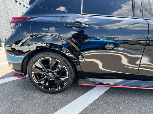 オーラ ニスモ　全周囲カメラ　禁煙車　ドラレコ　レーダークルーズコントロール　ＬＥＤヘッドランプ　フロントフォグランプ　デジタルルームミラー　電動パーキングブレーキ　オートライト　ＥＴＣ　ブラインドスポットモニター（29枚目）