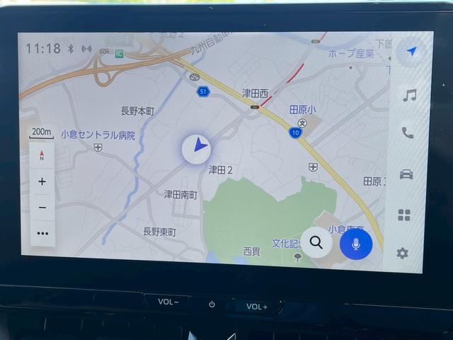 カローラツーリング ハイブリッド　ダブルバイビー　１０．５インチナビ　モデリスタフルエアロ　フルセグＴＶ　バックモニター　ＬＥＤヘッドライト　スマートキー　ＥＴＣ２．０　黒ハーフレザーシート　トヨタセーフティセンス　純正ＡＷ　オートライト（5枚目）