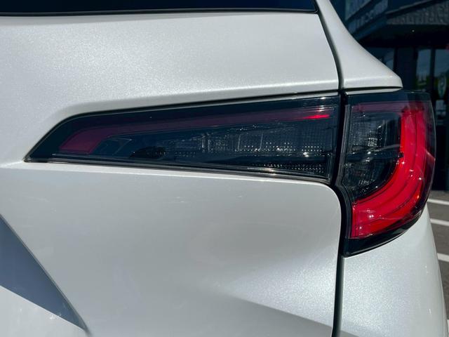 カローラツーリング ハイブリッド　ダブルバイビー　１０．５インチナビ　モデリスタフルエアロ　フルセグＴＶ　バックモニター　ＬＥＤヘッドライト　スマートキー　ＥＴＣ２．０　黒ハーフレザーシート　トヨタセーフティセンス　純正ＡＷ　オートライト（27枚目）