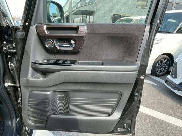 N-BOXカスタム G・Lターボホンダセンシング 禁煙車 両側電動スライドドア ETC フルセグナビ 障害物センサー レーダークルーズコントロール バックカメラ シートヒーター スマートキー 純正アルミ ベンチシート チップアップシート(58枚目)