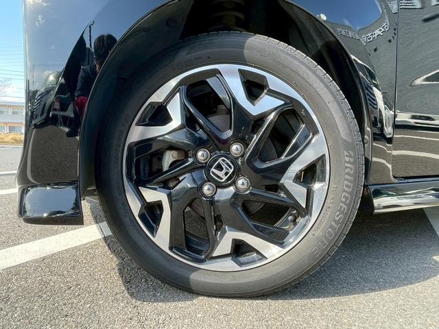 N-BOXカスタム G・Lターボホンダセンシング 禁煙車 両側電動スライドドア ETC フルセグナビ 障害物センサー レーダークルーズコントロール バックカメラ シートヒーター スマートキー 純正アルミ ベンチシート チップアップシート(79枚目)