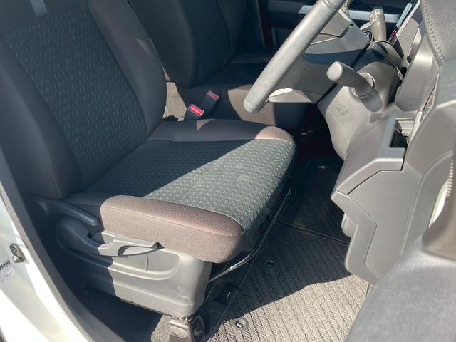 ルーミー カスタムＧ　禁煙　障害物センサー　ワンオーナー　両側電動スライドドア　バックカメラ　純正ナビ　フルセグＴＶ　ＥＴＣ　レーダークルーズコントロール　スマートキー　フラットシート　純正アルミホイール　ドアバイザー（21枚目）