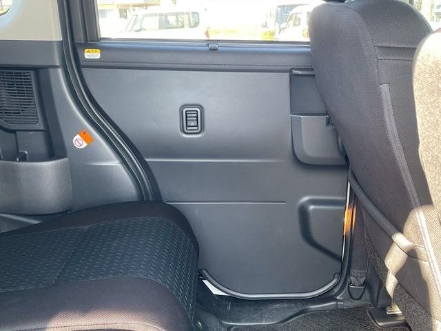 ルーミー カスタムＧ　禁煙　障害物センサー　ワンオーナー　両側電動スライドドア　バックカメラ　純正ナビ　フルセグＴＶ　ＥＴＣ　レーダークルーズコントロール　スマートキー　フラットシート　純正アルミホイール　ドアバイザー（22枚目）