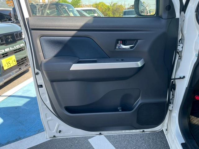 ルーミー カスタムＧ　禁煙　障害物センサー　ワンオーナー　両側電動スライドドア　バックカメラ　純正ナビ　フルセグＴＶ　ＥＴＣ　レーダークルーズコントロール　スマートキー　フラットシート　純正アルミホイール　ドアバイザー（24枚目）