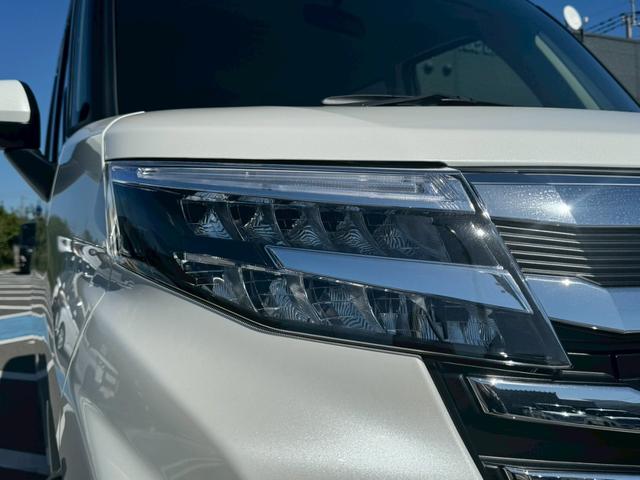 ルーミー カスタムＧ－Ｔ　９インチディスプレイオーディオ　パノラミックビューパッケージ　コンフォートパッケージ　ＬＥＤヘッドライト　シートヒーター　両側パワースライドドア　スマートアシスト　クルーズコントロール　ワンオーナー（10枚目）